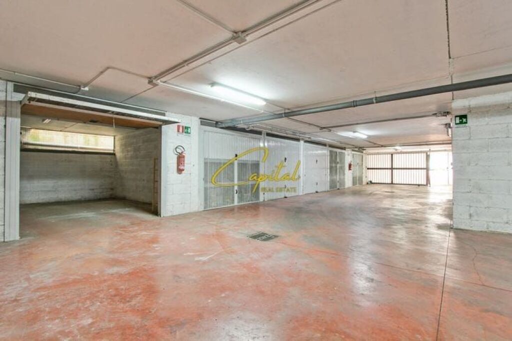 MAGAZINE ME QIRA 80 M2 YZBERISHT 60.000 LEKE