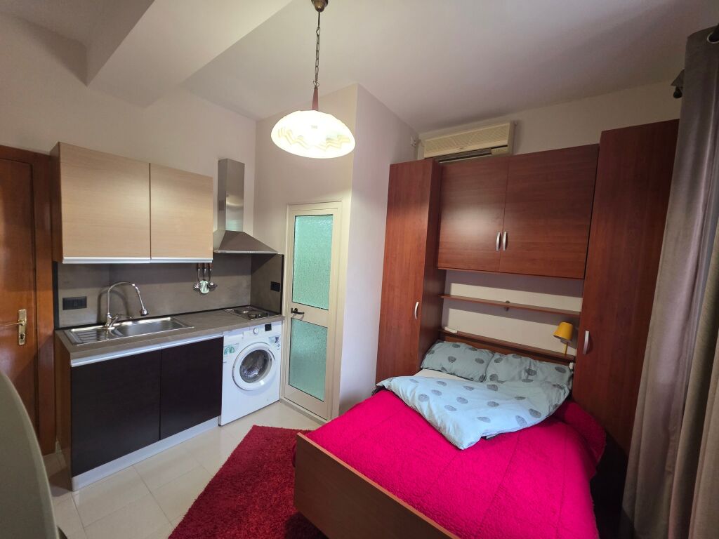 Jepet me qira Studio +Post parkimi