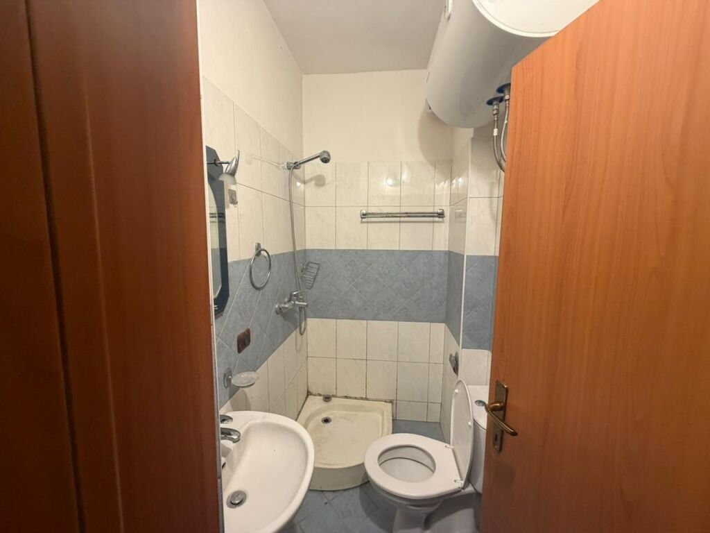 SHITET APARTAMENT 1+1 ISH URT, NE DURRES