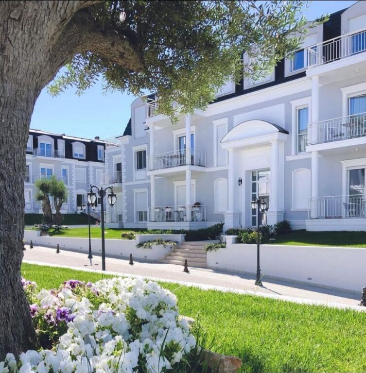 Shitet 3+1+2 plus Parkim /Joy Residence Teg