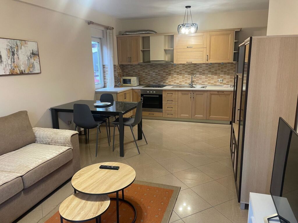 APARTAMENT ME QERA 2+1+2 LIQENI THATE 80.000 LEKE