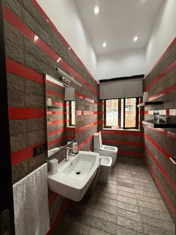 Rent, Apartment 2+1+2, Dibrës Street, Tirana.