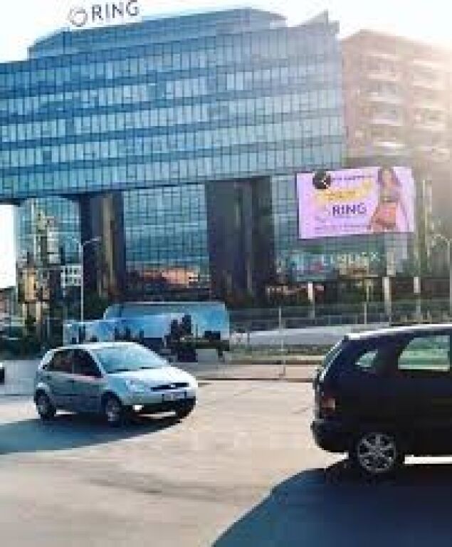 Super ap me qira tek Zogu i Zi