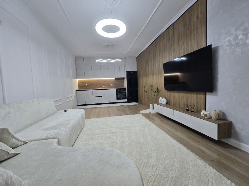 Appartamento 2+1+2+Balcone in Vendita vicino a Unaza, Astir