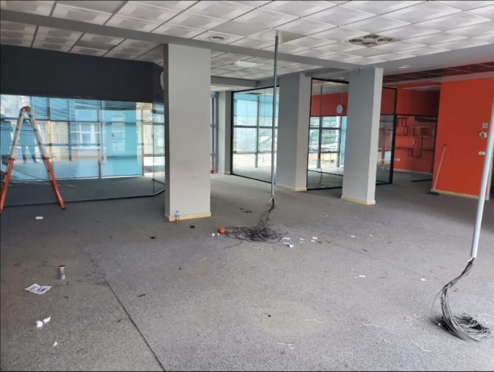 LOCALE COMMERCIALE IN AFFITTO PRESSO L'EX ESPOSIZIONE!