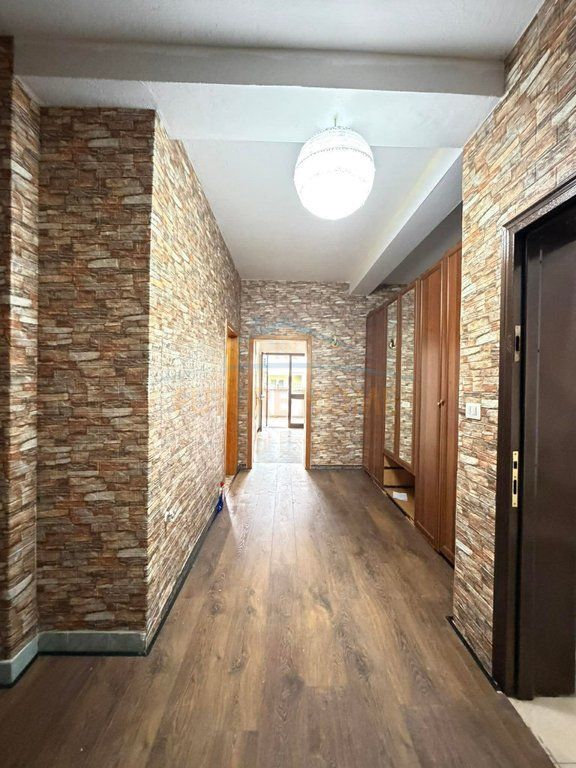 Affitto, Appartamento 2+1+Posto Auto, 450 €