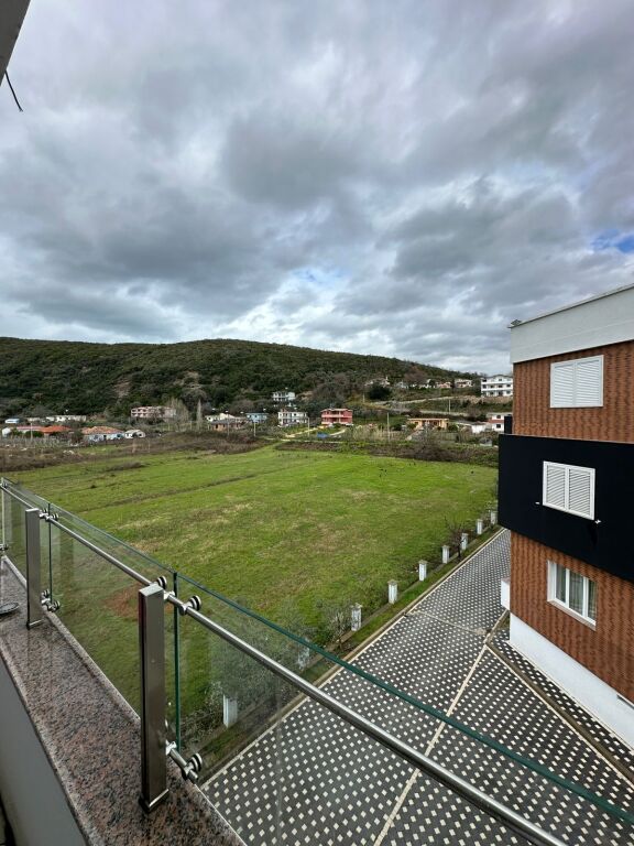 Apartament 2+1 për shitje në Gjirin e Lalzit    173.000€