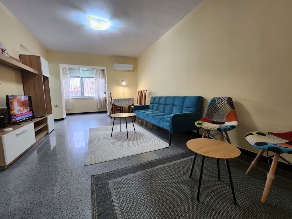 🏠 In Affitto: Appartamento 1+1 (📍Zona Stadio Dinamo) – 5 min da Blloku 🔥 Zona Top / 100% Nuovo ✨️ 55.000 ALL / Mese 💶