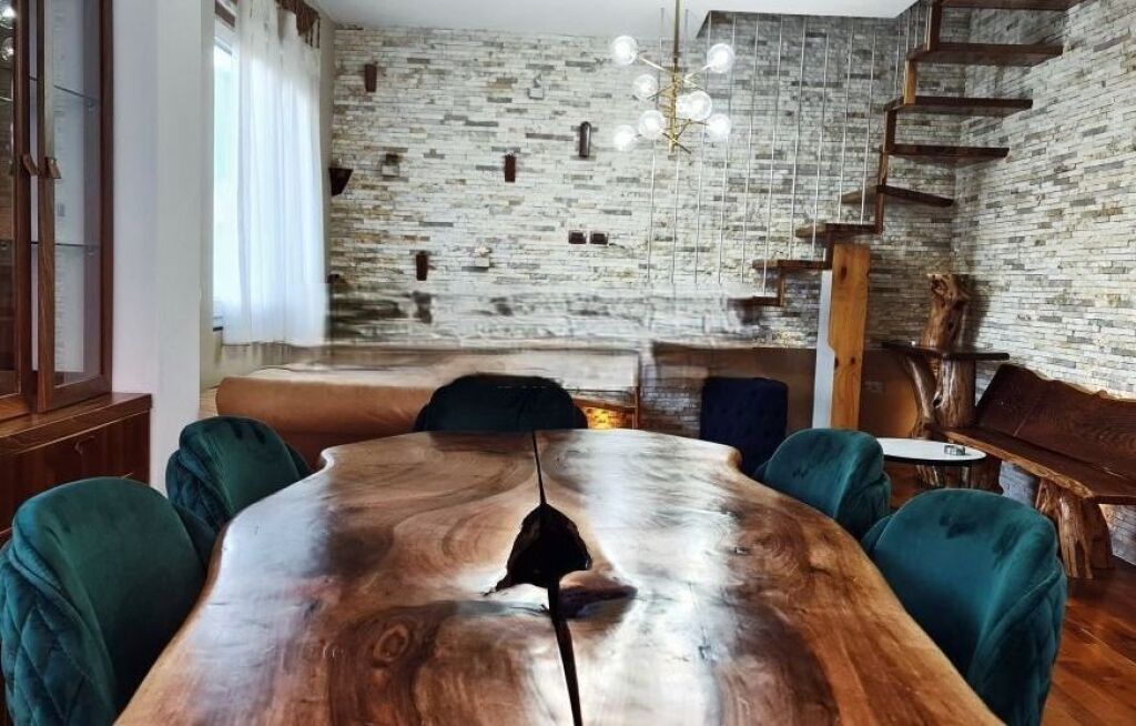 Duplex per Shitje Tek Kopshti Botanik!