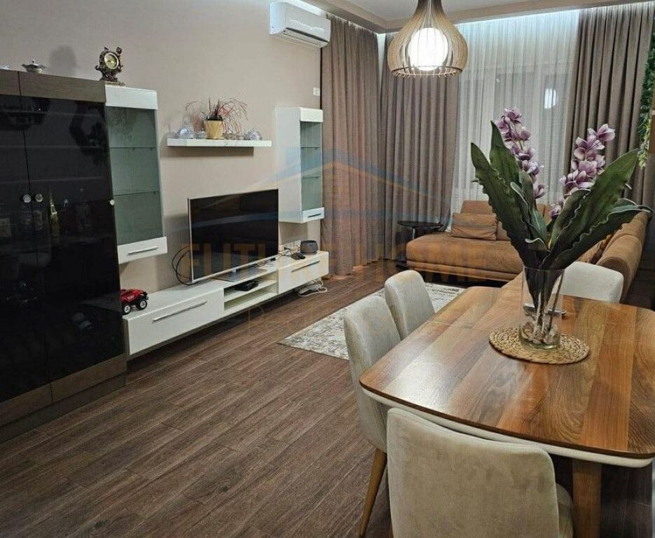 Affitto, Appartamento 2+1+2, Rrotondo, Astir