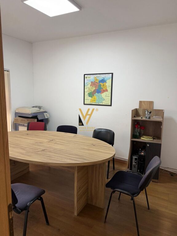 UFFICIO 60 M2 IN AFFITTO IN VIA ELBASAN 50.000 LEKE