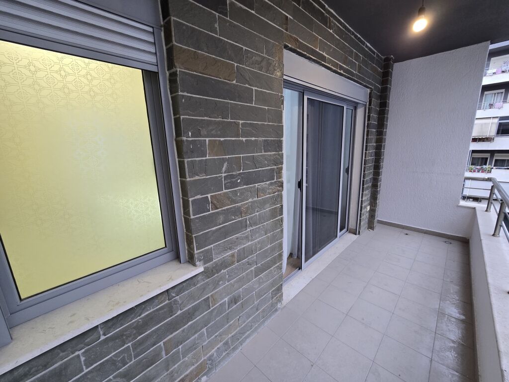 Appartamento 2+1+2+Balcone in Vendita vicino alla Circonvallazione, Astir