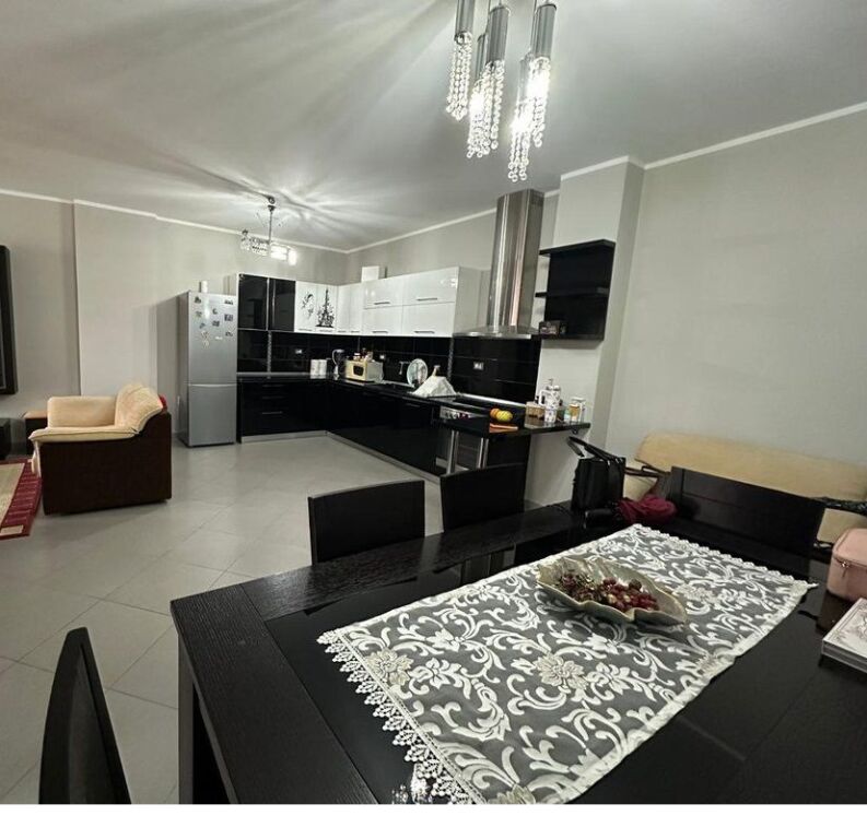 Apartament 2+1 per Qira prane Marinaj Hotel, Unaza e Re!