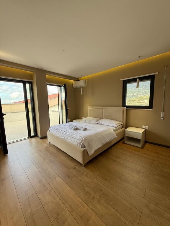 Apartament 2+1+2 ne shitje , prane liqenit te Farkes , Elite Palace