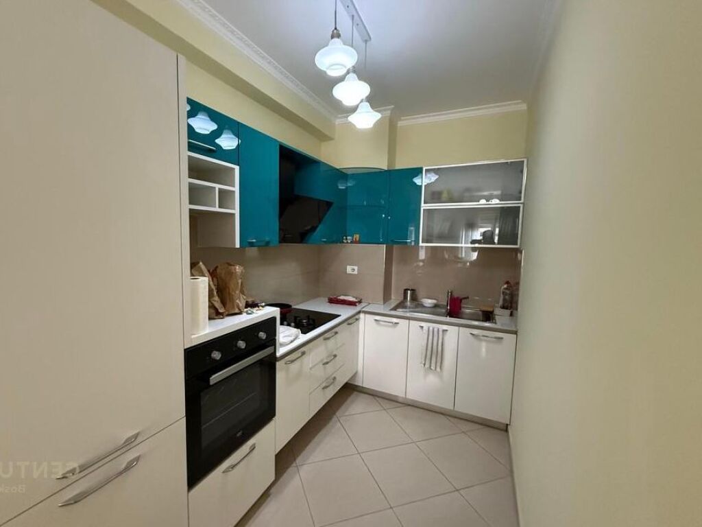 AFFITTASI APPARTAMENTO 1+1 NEL COMUNE DI PARIGI