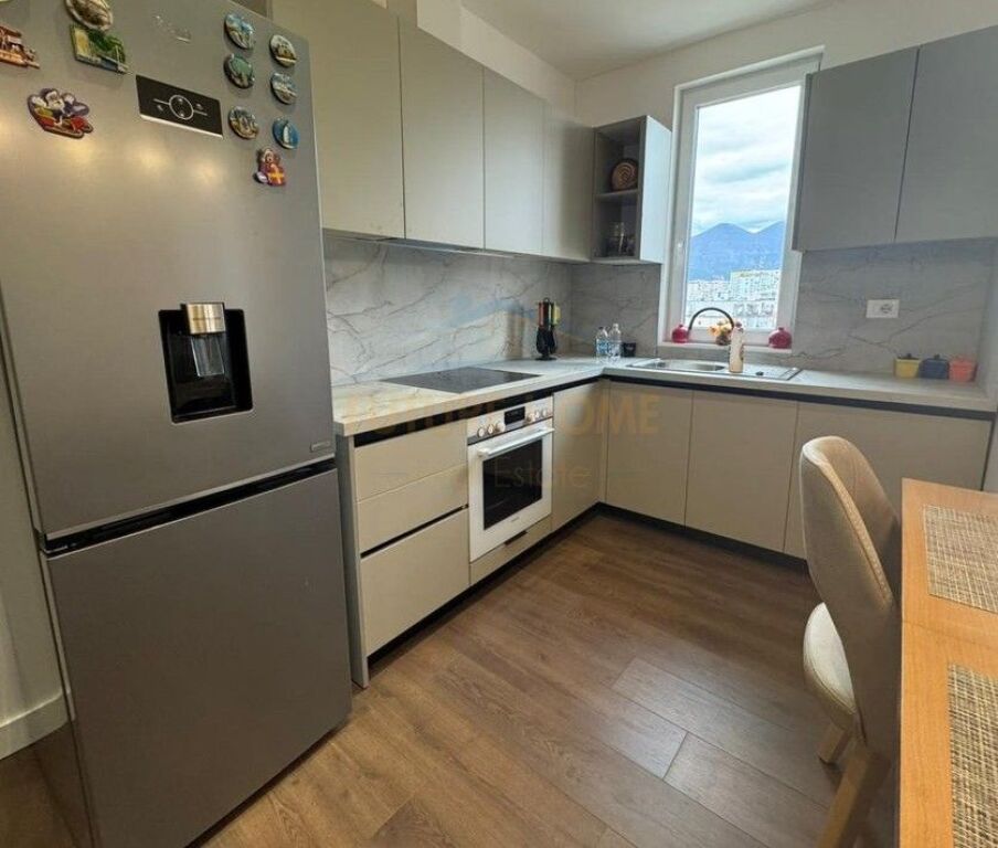 Qera, Apartament 2+1+2, Rruga Mine Peza, Tirane.