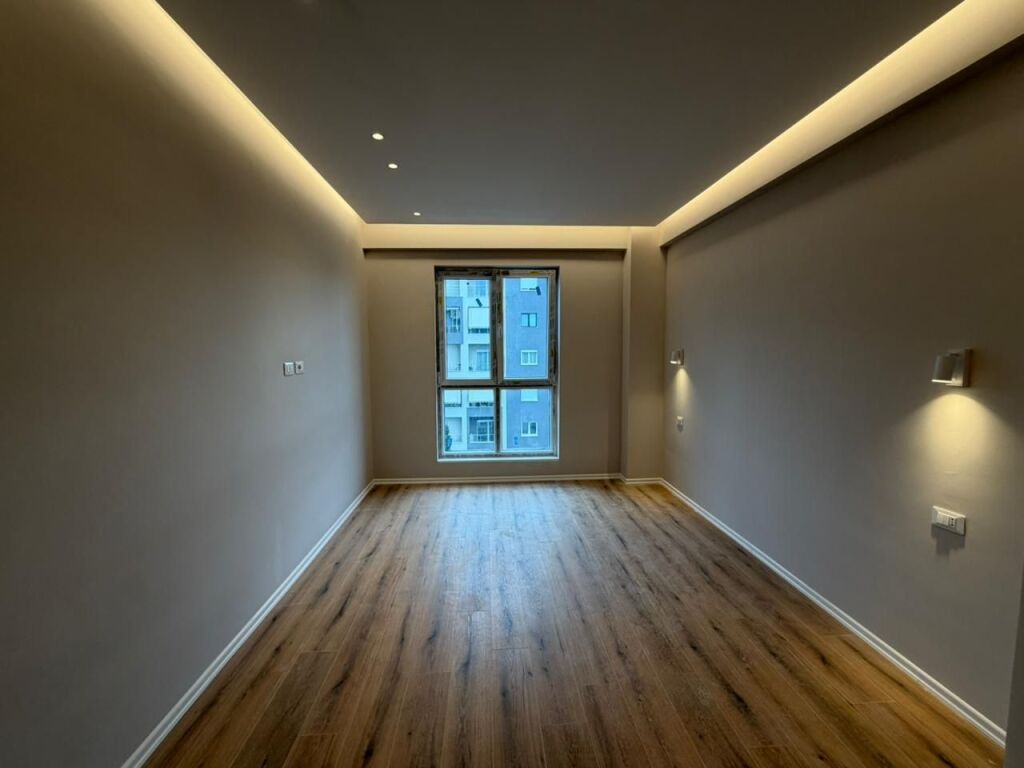 Appartamento 2+1+Parcheggio in affitto presso Komuna e Parisit.