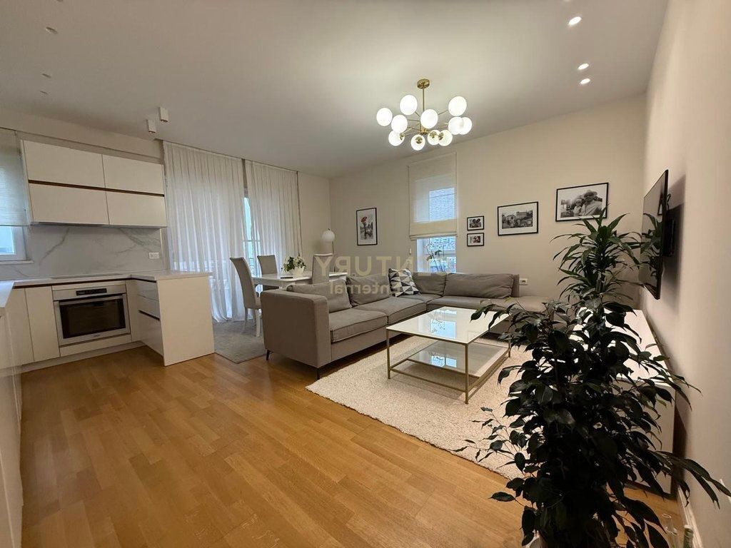 Apartament 2+1 te Kopshti Botanik