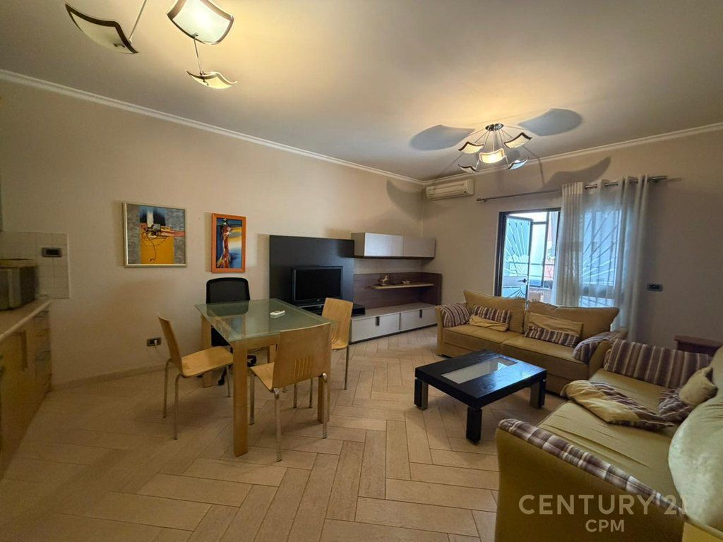 Apartament 1+1 per shitje tek Pazari i Ri