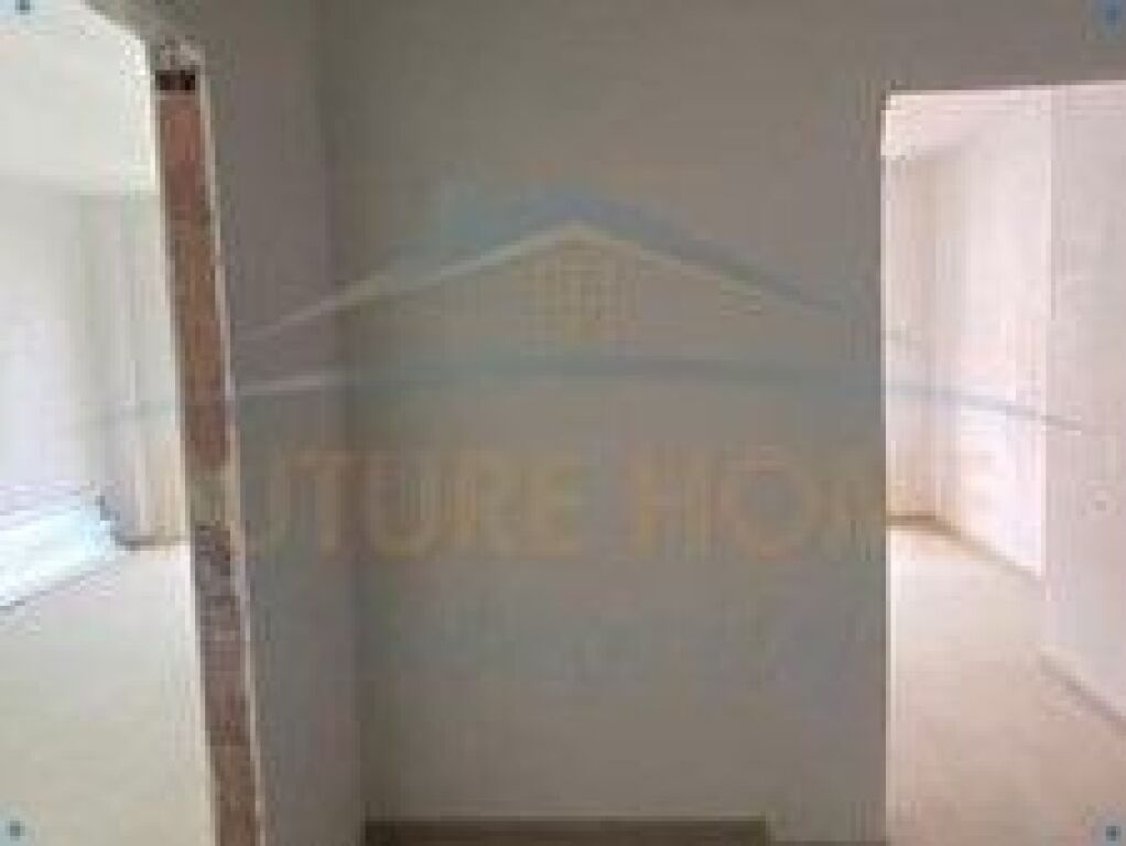 Shitet, Apartament 1+1, Rruga Jordan Misja, Tiranë.