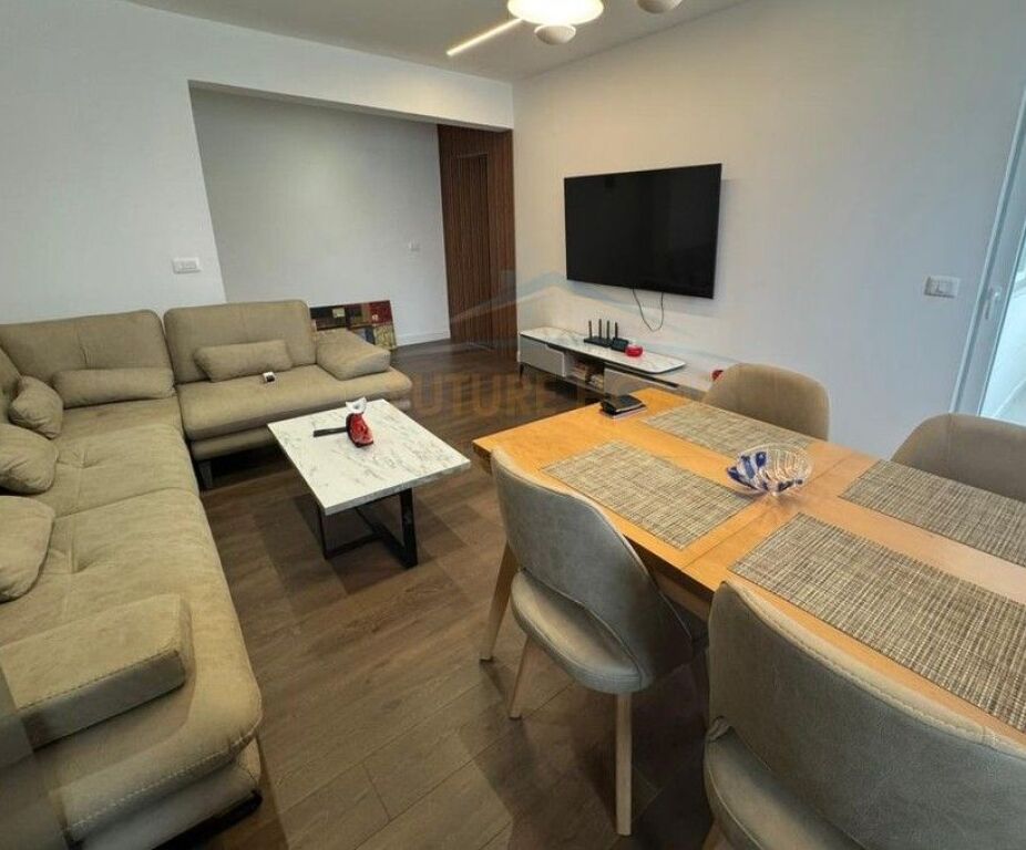 Rent, Apartment 2+1, Mine Peza Street, Tirana.