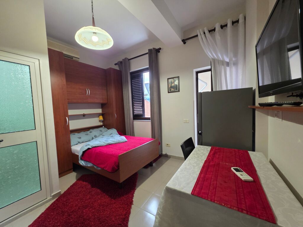 Jepet me qira Studio +Post parkimi