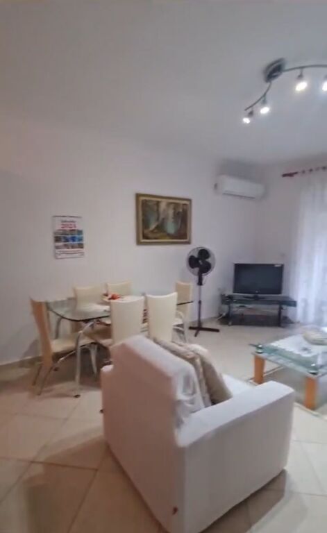 Apartment 1+1 for rent – Petro Nini Luarasi High School