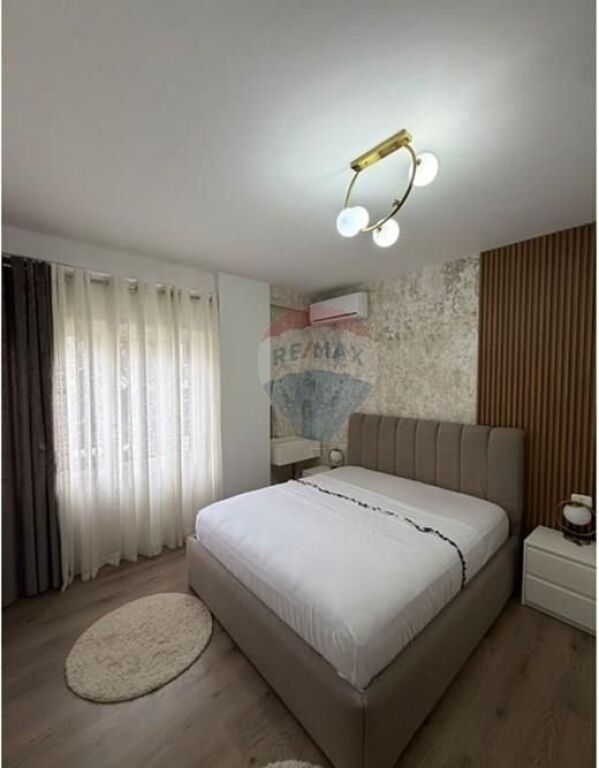 Apartament 1+1 me qira ,Liqeni i Thate.