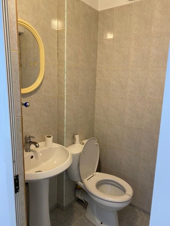 ZYRE ME QERA 120 M2 QENDER 140.000 LEKE