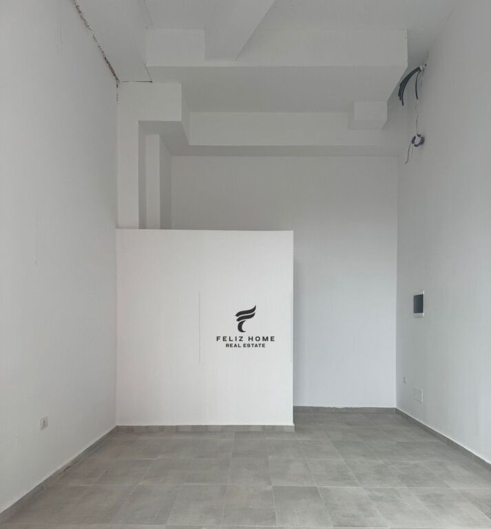 ZYRE ME QERA 28 M2 OXHAKU 300 EURO