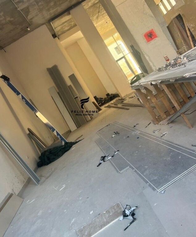 NEGOZIO IN AFFITTO 200M2 CENTRO 5500 EURO