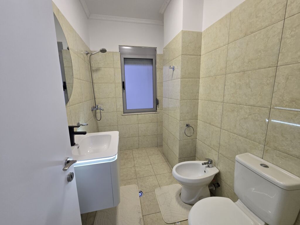 Appartamento 2+1+2+Balcone in Vendita vicino alla Circonvallazione, Astir