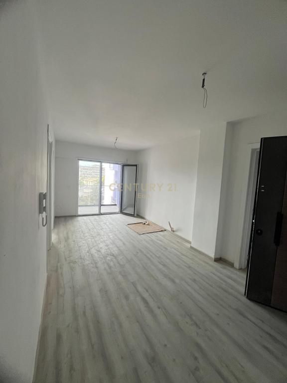 Apartament 2+1 Në Shitje në Golem, Durrës - 100000€