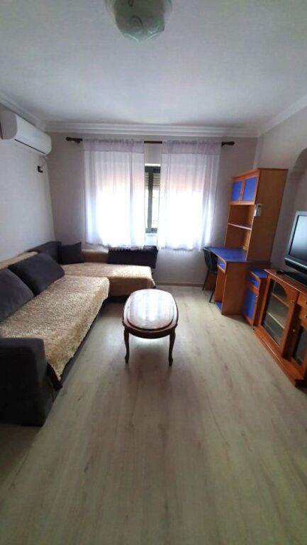 🏠 For Rent Entrance 1+1 in Myslym Shyr, Tirana