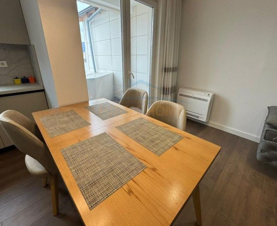 Qera, Apartament 2+1+2, Rruga Mine Peza, Tirane.