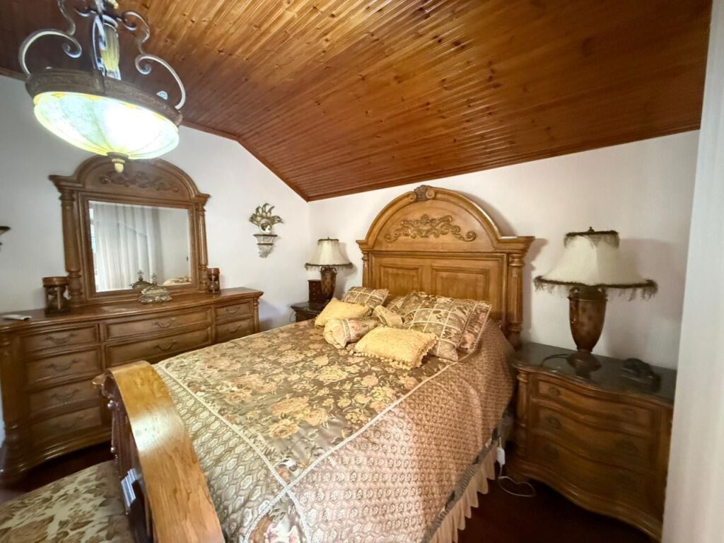 VILLA FOR RENT, LOCATED IN THE XHAMLLIK AREA, TIRANA!