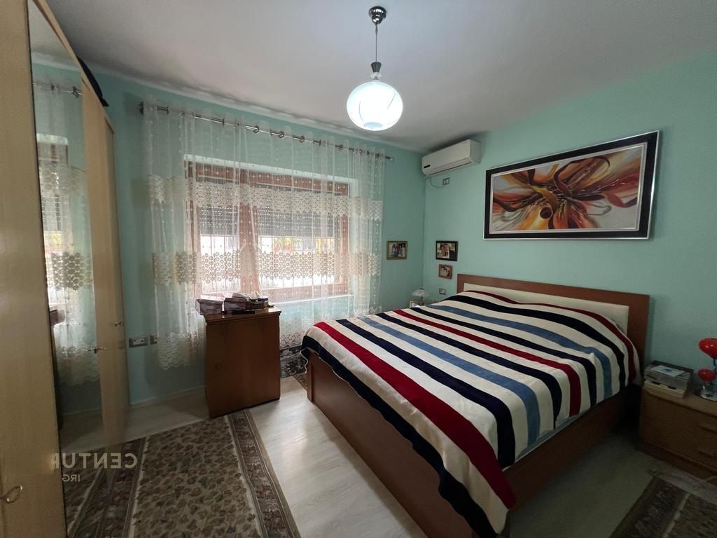 JEPET APARTAMENT 2+1  TEK RRUGA E KAVAJES!