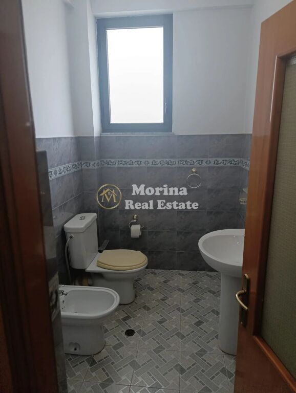 Rent | Business Premises | Xhamlliku | 2700 €/month