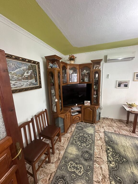 Shitet shtëpi private 1-katëshe 2+1, pranë Spitalit në Durrës