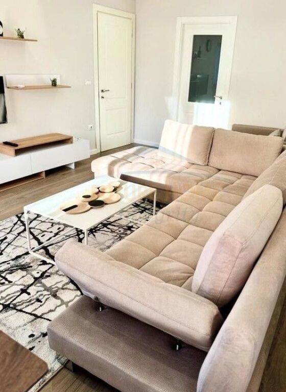 Shitet, Apartament 1+1, Vasil Shanto, Tiranë.