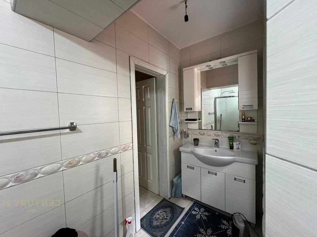 JEPET APARTAMENT 2+1  TEK RRUGA E KAVAJES!