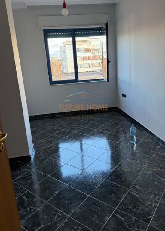 Affitto, Appartamento 2+1+2, Via Elbasanit, Tirana.