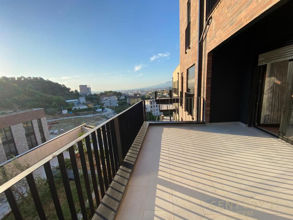 AT KODRA E DIELLIT 2 WE RENT APARTMENT 1+1 WITH PARKING SPACE