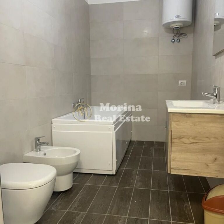Affitto | Locale Commerciale | Via Myslym Shyri | 800 €/mese