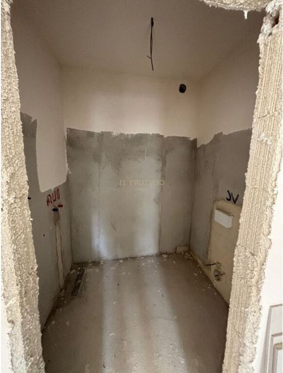 Apartament 2+1+2 në Shitje – Ali Demi | Pallat i Ri (2024–2025)