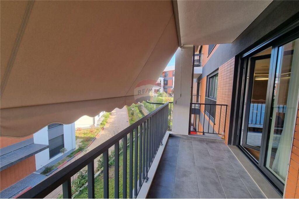 APARTMENT 3+1+3+ 2 PARKING SPACES FOR RENT!