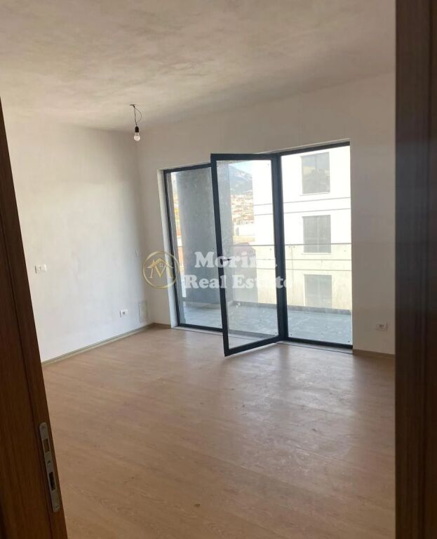 Shitje | Apartament 1 + 1 | Rruga 5 Maji | 130000 €