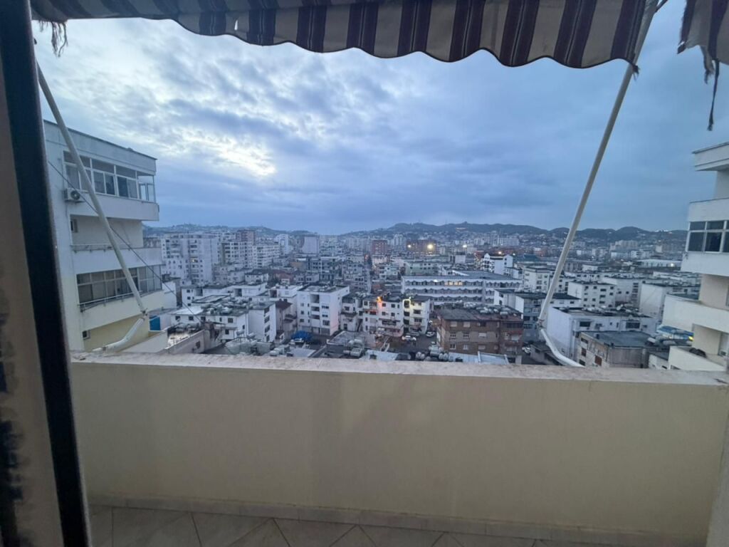 SHITET APARTAMENT 1+1 ISH URT, NE DURRES