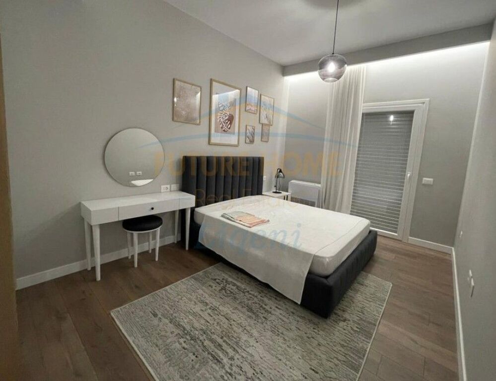 Qera, Apartament 3+1+2, Kopshti Botanik, Tiranë.