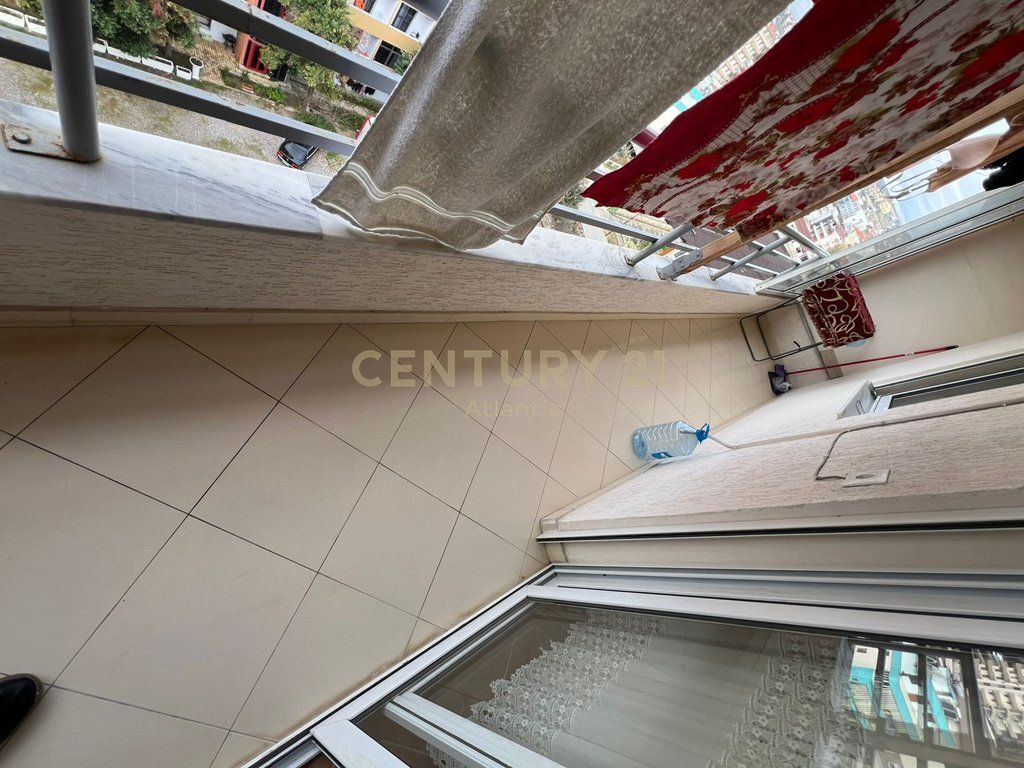 VENDESI APPARTAMENTO 2+1+2 BAGNI SULLA SPIAGGIA ILIRIA !